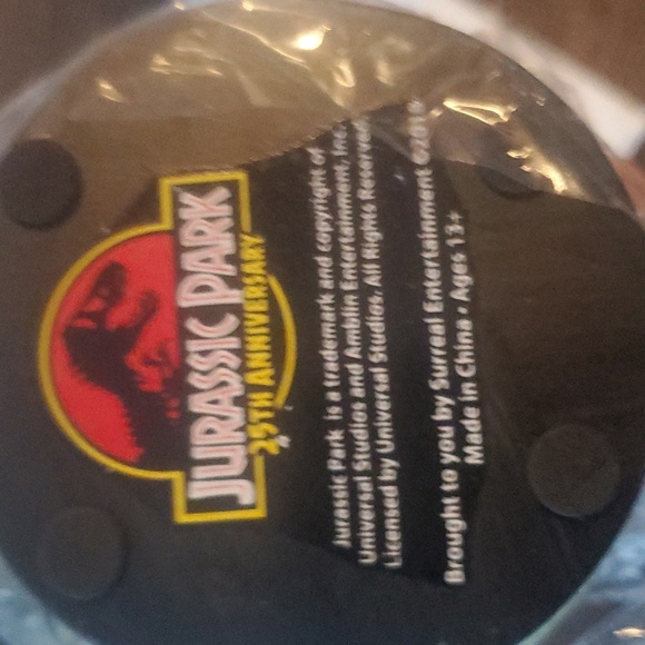 Jurassic Park 25th Anniversary Egg Paperweight w/ Box Dinosaur Raptor Egg - New - Picture 6 of 9